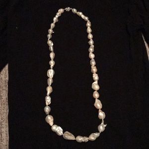 Mother of pearls necklace